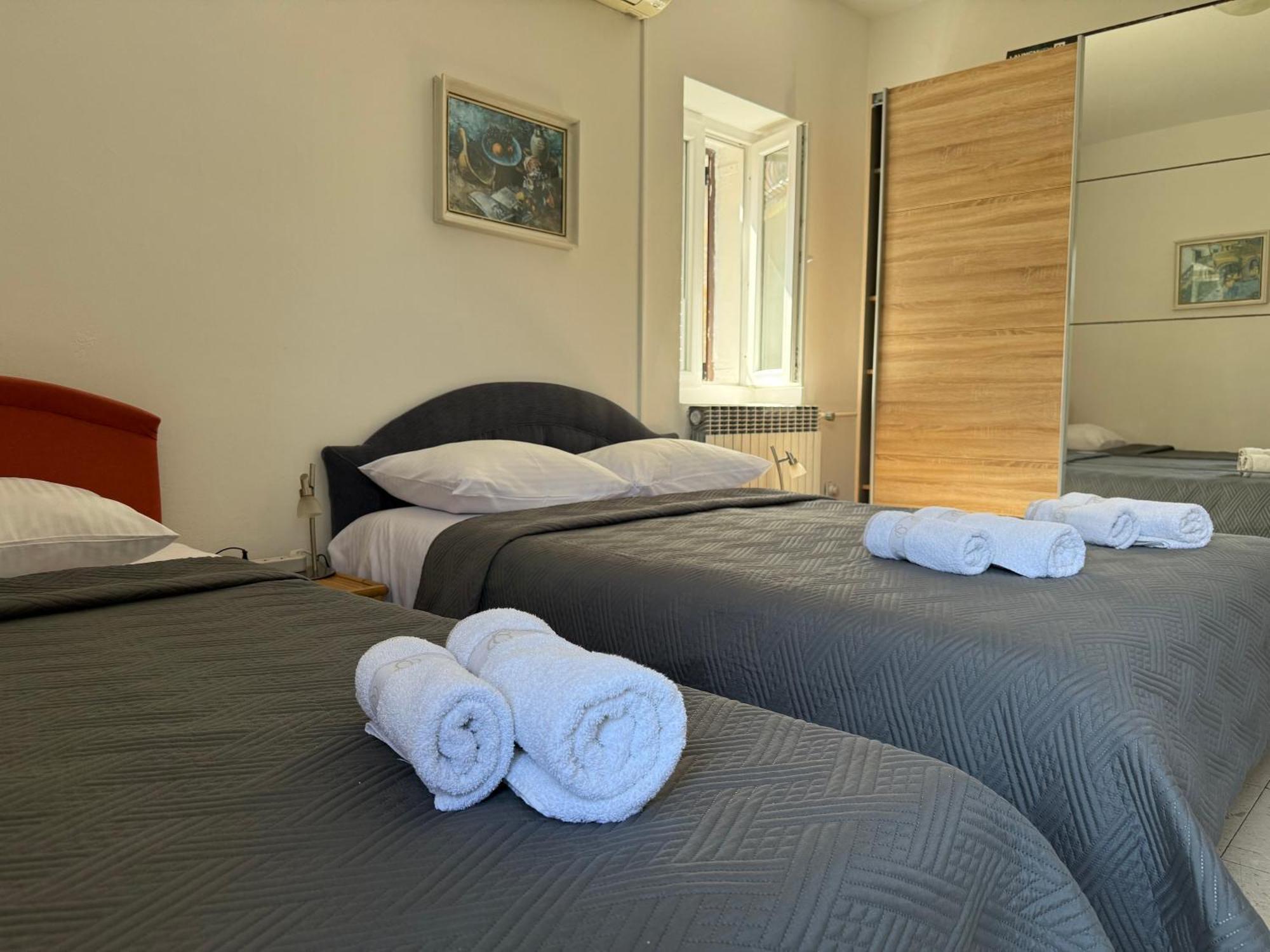 Apartments Aleksic Old Town Budva Luaran gambar